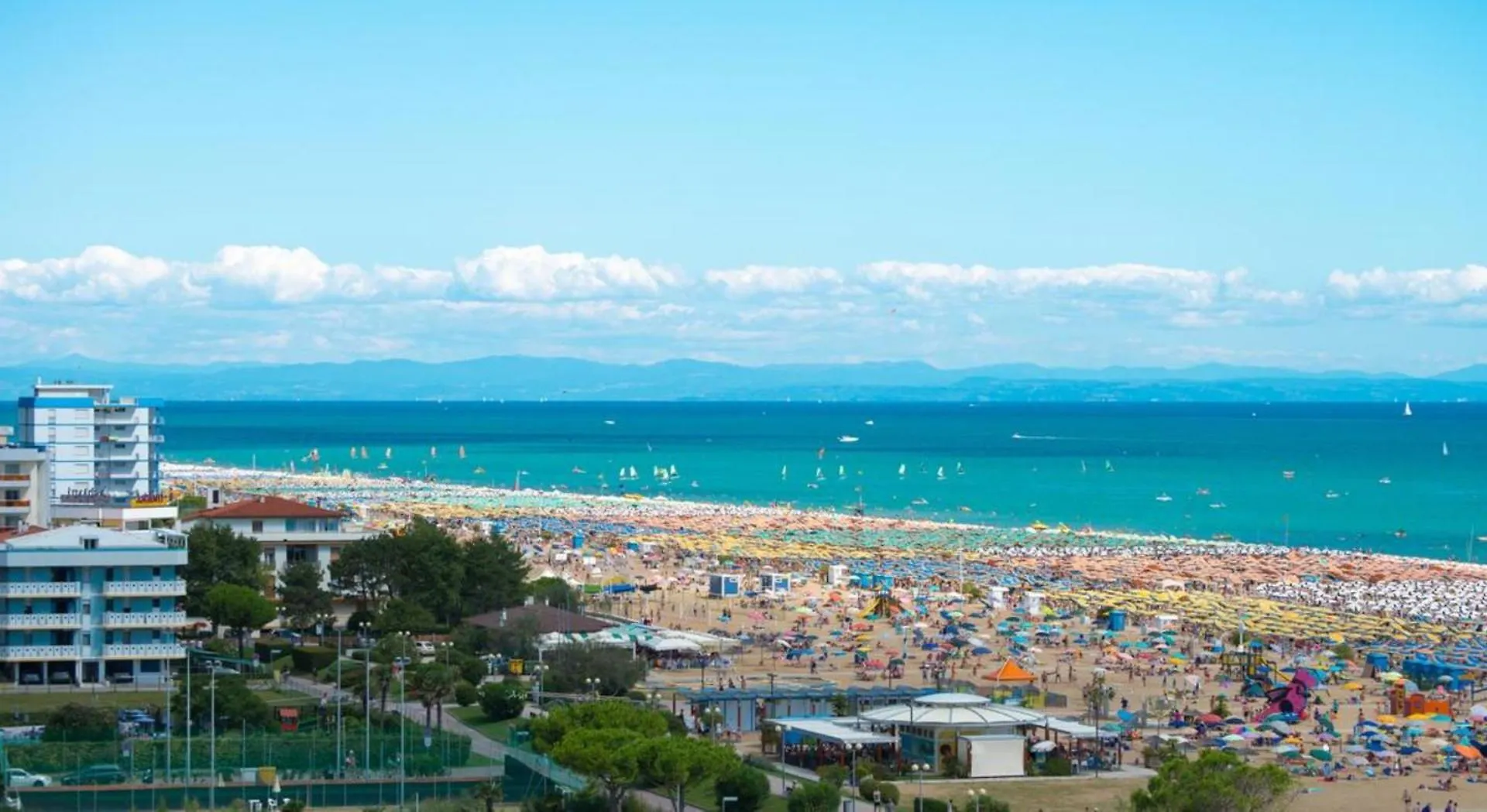 Graceful Apartment With A Bright Terrace - Beahost Bibione Italy